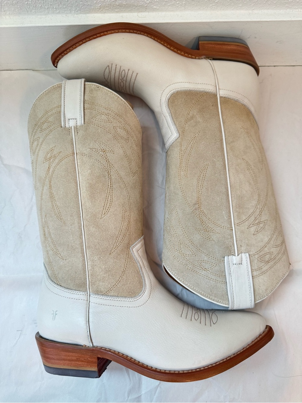 Frye NWT Billy Western Two Tone Suede Leather Boots in Ivory White Women's 9.5 - Picture 6 of 13